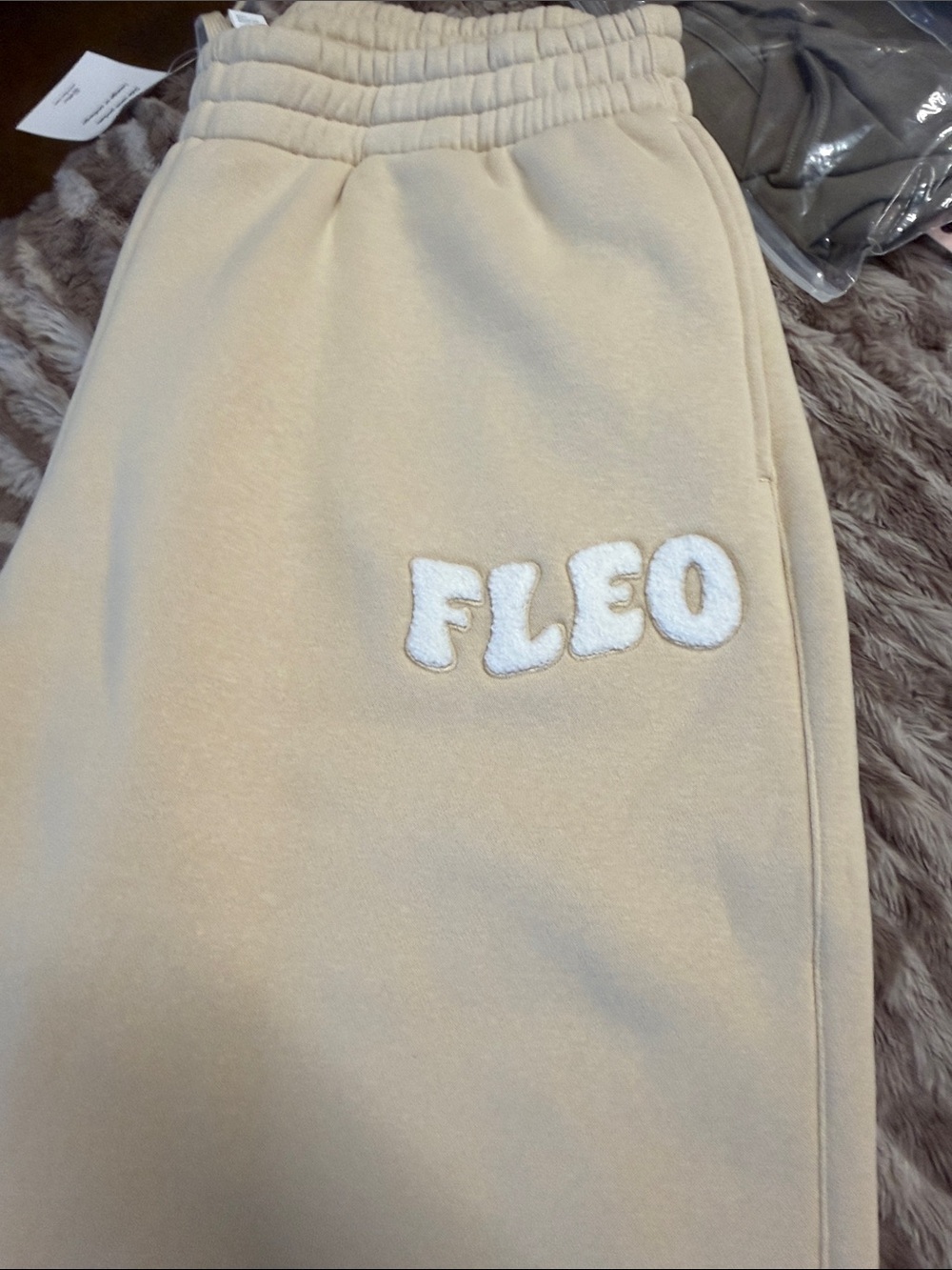 Fleo Womens Cream Weekender Jogger Pants - Picture 5 of 10